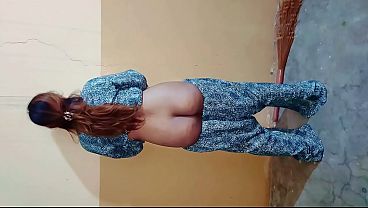 House owner Fucked Chubby Maid- kaam Karni wali Ki Phudi men Lun Dala makan maalik ne